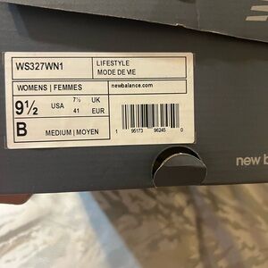 New Balance Women's 327 AM Lifestyle Sneakers - Like New!